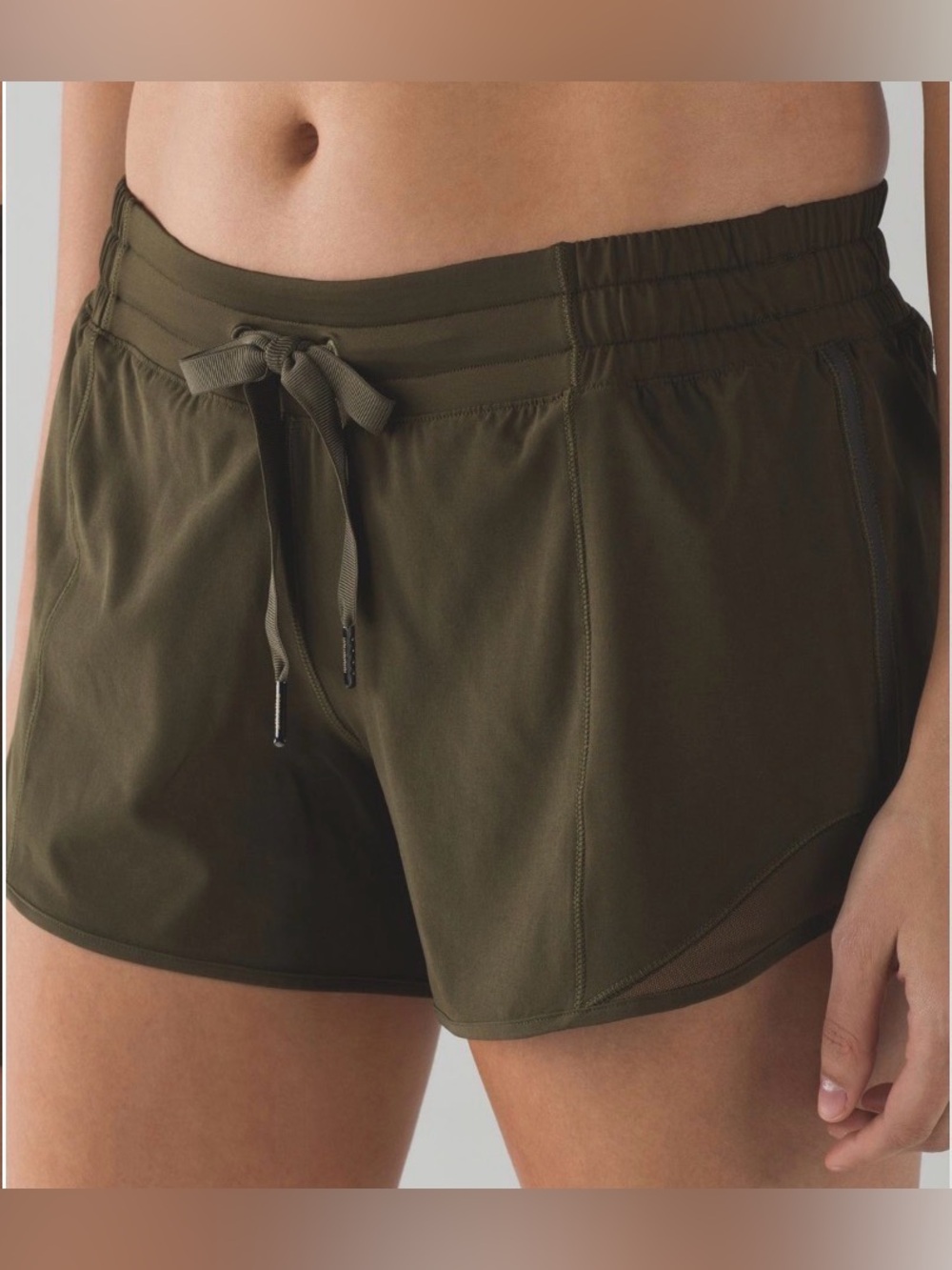 LULULEMON | Hotty Hot Shorts 2”